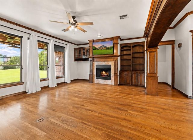 2209 Crestwood Drive, Jones, OK 73049