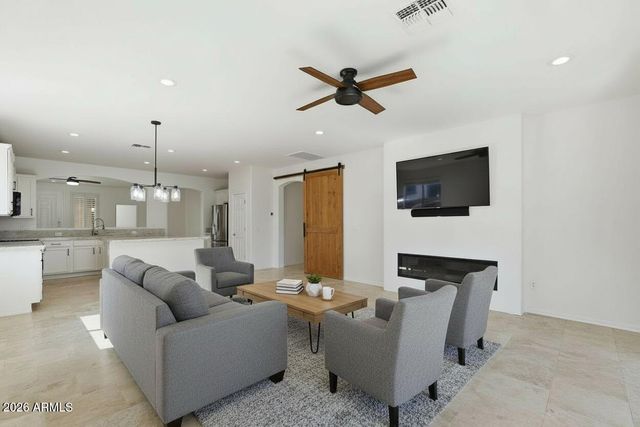 1796 W MACAW Drive, Chandler, AZ 85286