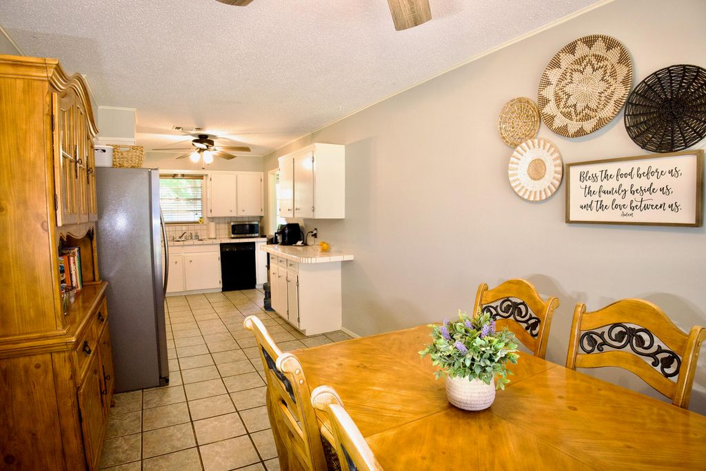 Image 10 of property listing at 3319 Chatterton Drive, San Angelo, TX 76904