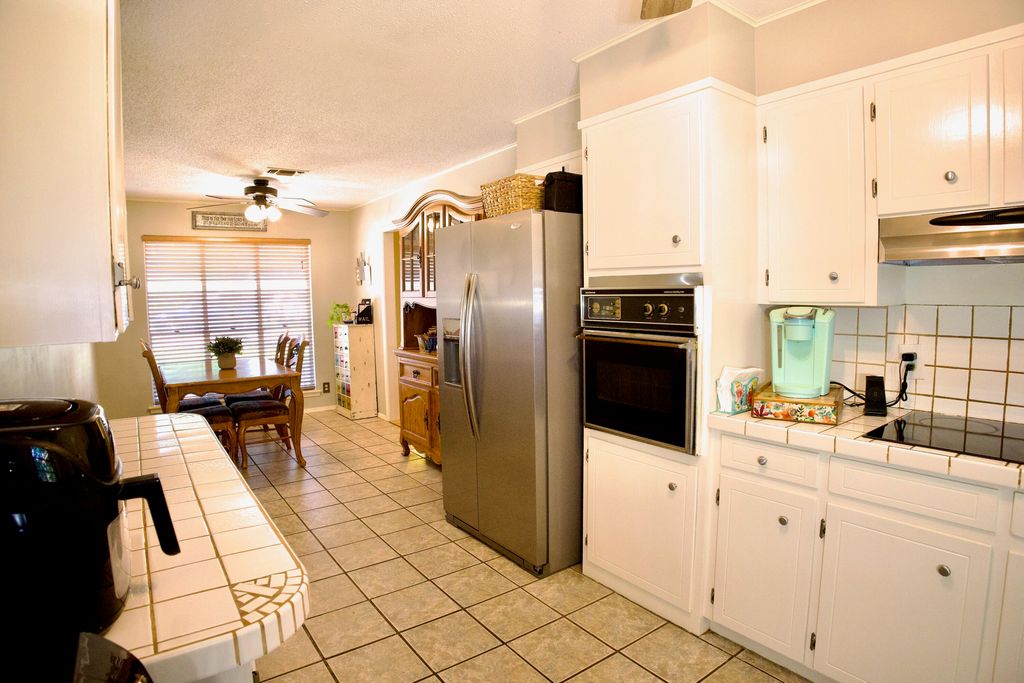 Image 15 of property listing at 3319 Chatterton Drive, San Angelo, TX 76904
