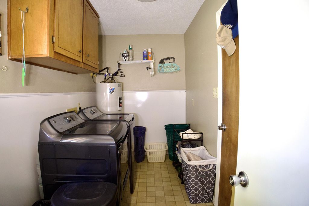 Image 16 of property listing at 3319 Chatterton Drive, San Angelo, TX 76904
