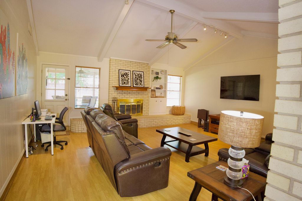 Image 5 of property listing at 3319 Chatterton Drive, San Angelo, TX 76904