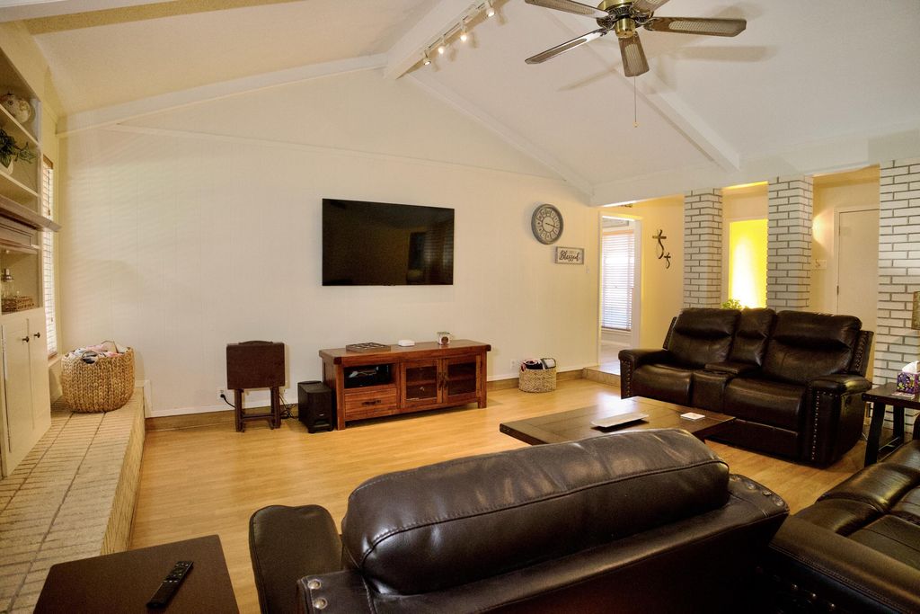 Image 6 of property listing at 3319 Chatterton Drive, San Angelo, TX 76904