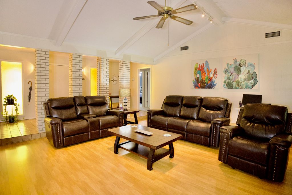 Image 7 of property listing at 3319 Chatterton Drive, San Angelo, TX 76904