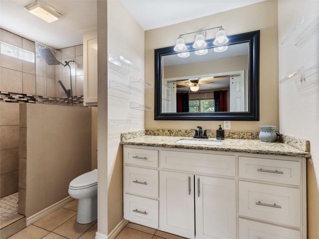 404 E Elizabeth Avenue, Palacios, TX 77465
