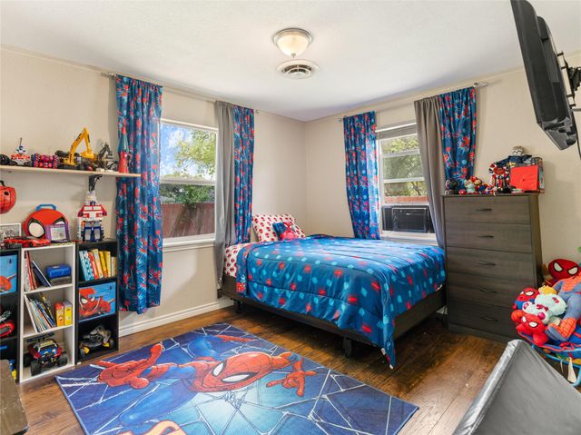 404 E Elizabeth Avenue, Palacios, TX 77465