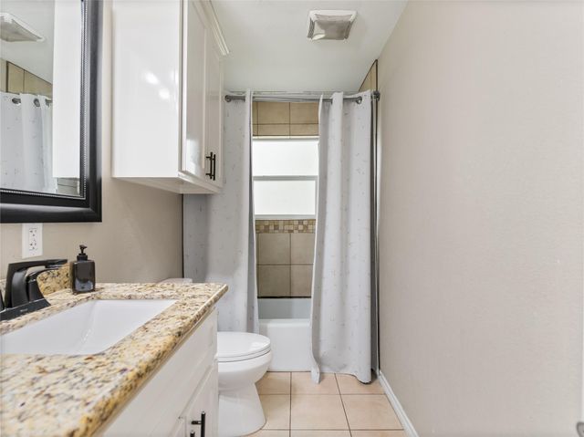 404 E Elizabeth Avenue, Palacios, TX 77465