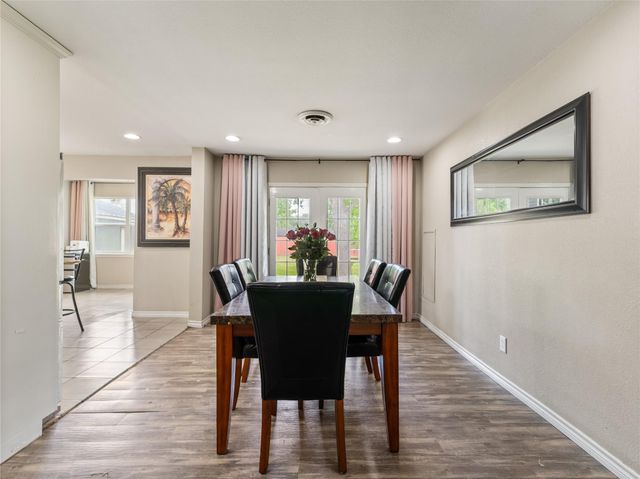 404 E Elizabeth Avenue, Palacios, TX 77465