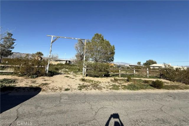 26200 Cheyenne, Mojave, CA 93501