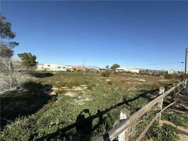 26200 Cheyenne, Mojave, CA 93501