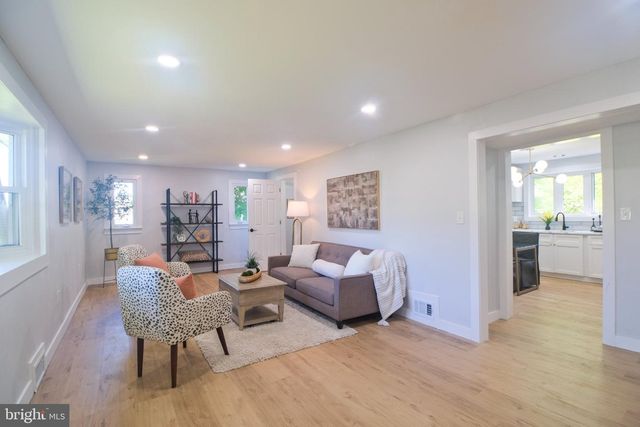 1468 PENNINGTON RD, Trenton, NJ 08618