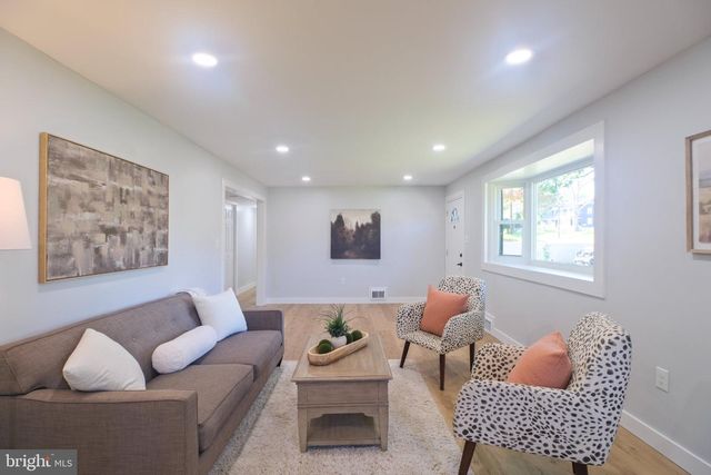 1468 PENNINGTON RD, Trenton, NJ 08618