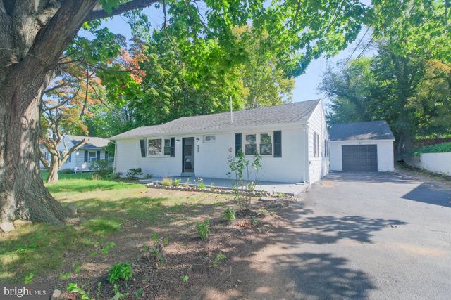 1468 PENNINGTON RD, Trenton, NJ 08618