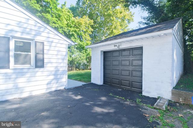 1468 PENNINGTON RD, Trenton, NJ 08618
