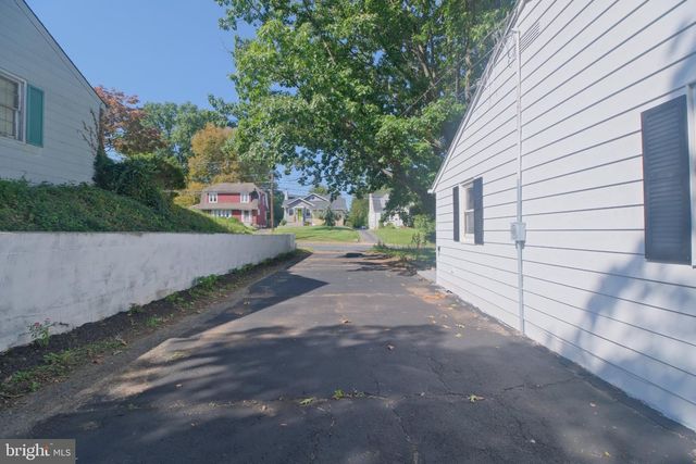 1468 PENNINGTON RD, Trenton, NJ 08618