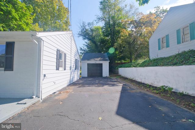 1468 PENNINGTON RD, Trenton, NJ 08618
