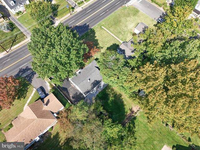 1468 PENNINGTON RD, Trenton, NJ 08618
