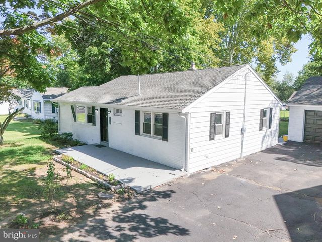 1468 PENNINGTON RD, Trenton, NJ 08618