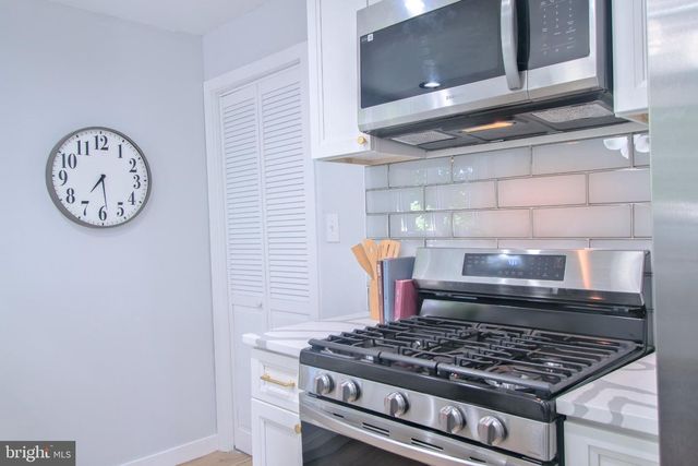 1468 PENNINGTON RD, Trenton, NJ 08618