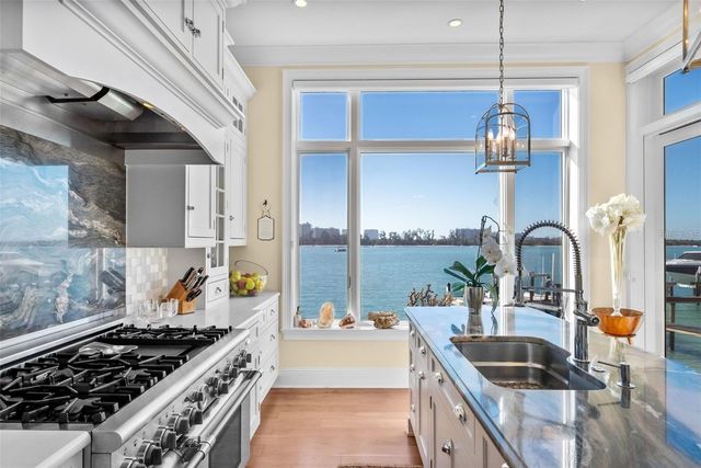 3750 BAYOU LOUISE LANE, Sarasota, FL 34242