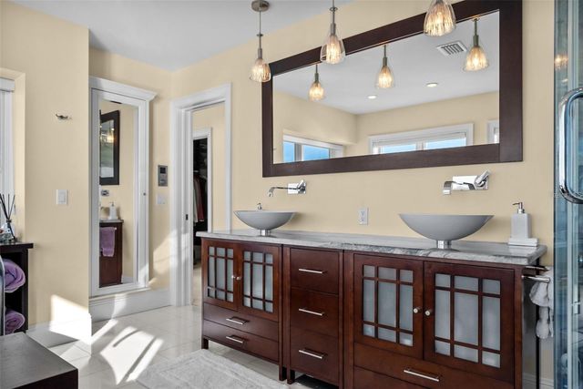 3750 BAYOU LOUISE LANE, Sarasota, FL 34242