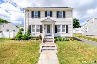20 Laurel Street, Danbury, CT 06810