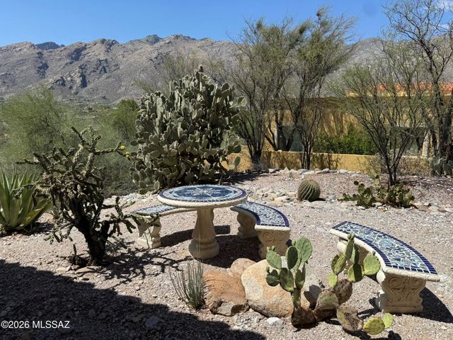6141 N Paseo Zaldivar, Tucson, AZ 85750