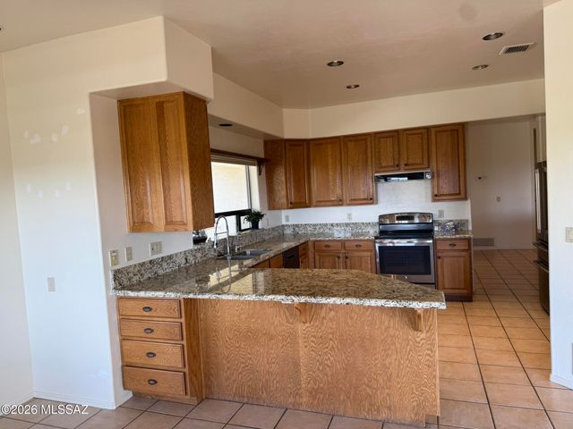 6141 N Paseo Zaldivar, Tucson, AZ 85750