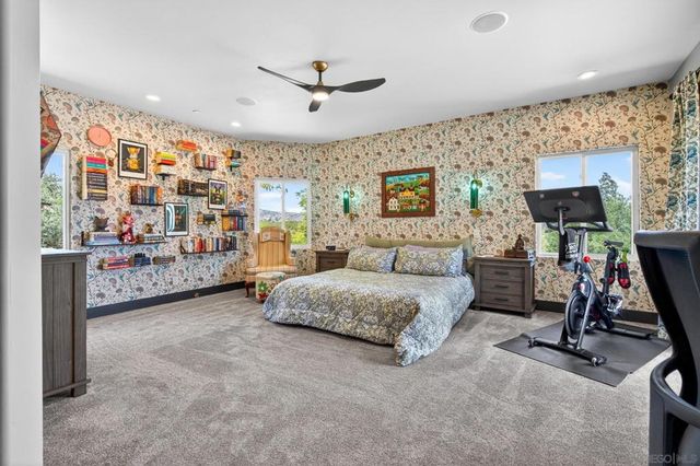 296 East Lane, El Cajon, CA 92021
