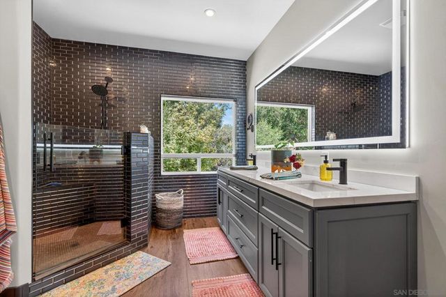 296 East Lane, El Cajon, CA 92021