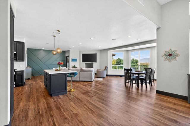 296 East Lane, El Cajon, CA 92021