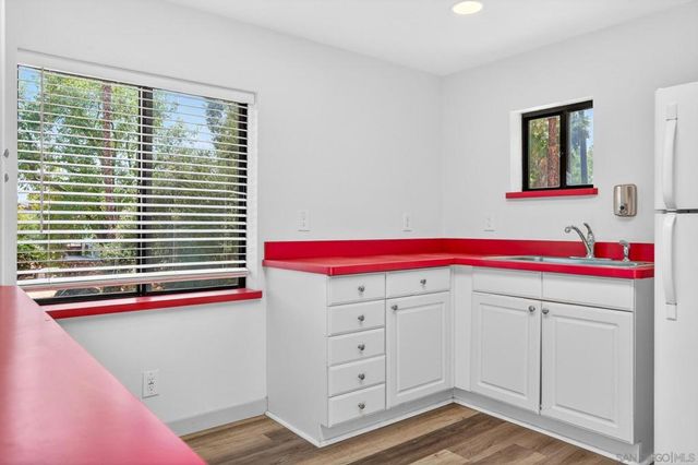 296 East Lane, El Cajon, CA 92021