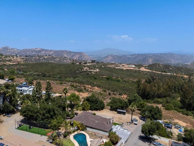 296 East Lane, El Cajon, CA 92021