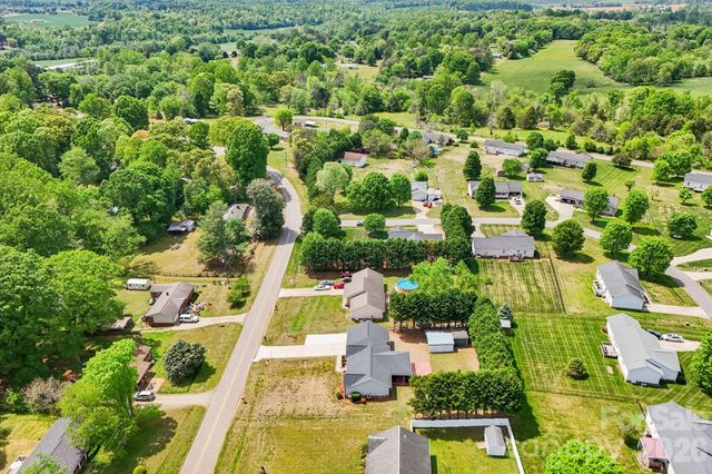 140 Clearview Road, Statesville, NC 28625