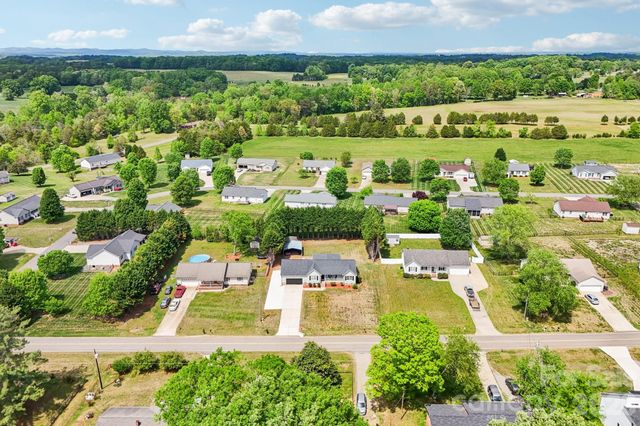 140 Clearview Road, Statesville, NC 28625