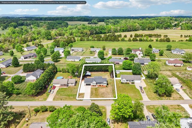 140 Clearview Road, Statesville, NC 28625