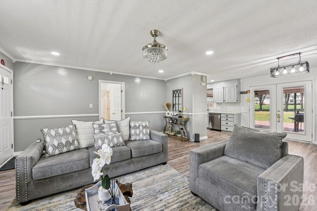 140 Clearview Road, Statesville, NC 28625