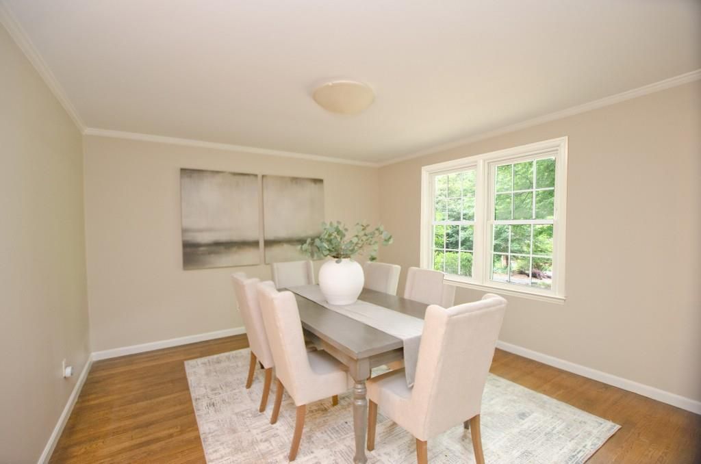 Image 12 of property listing at 2065 Renault Lane, Atlanta, GA 30345