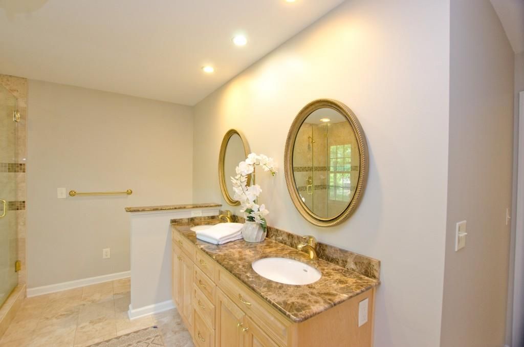 Image 23 of property listing at 2065 Renault Lane, Atlanta, GA 30345