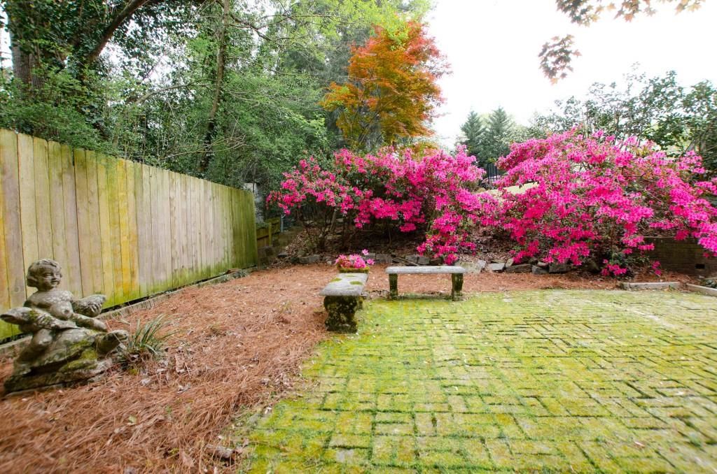 Image 37 of property listing at 2065 Renault Lane, Atlanta, GA 30345