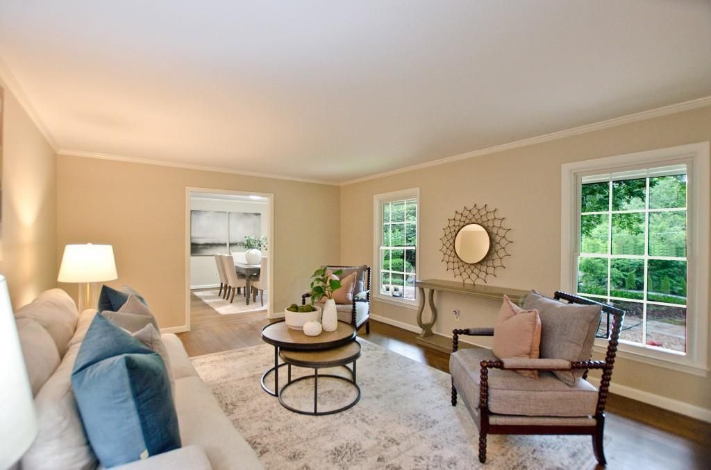 Image 8 of property listing at 2065 Renault Lane, Atlanta, GA 30345