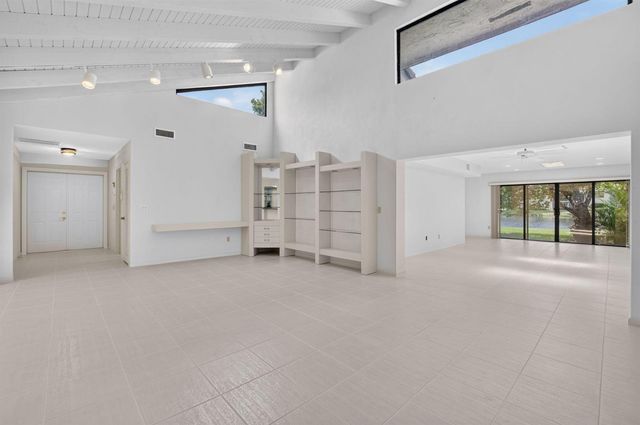 21877 Arriba Real, Boca Raton, FL 33433