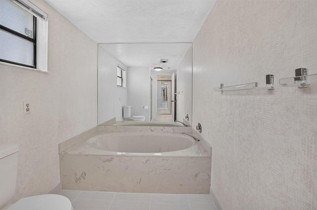 21877 Arriba Real, Boca Raton, FL 33433