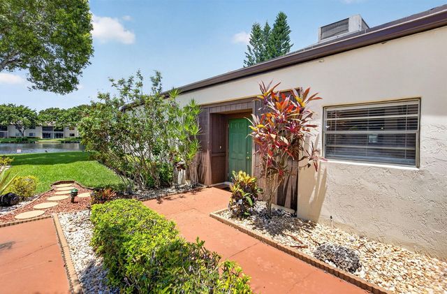 21877 Arriba Real, Boca Raton, FL 33433