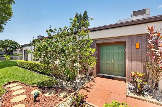 21877 Arriba Real, Boca Raton, FL 33433