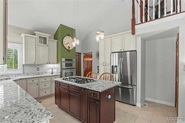 484 Saint Thomas Isle Lane, Wildwood, MO 63040