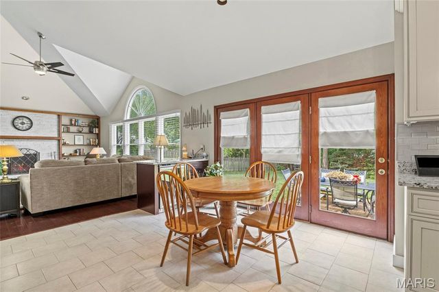484 Saint Thomas Isle Lane, Wildwood, MO 63040