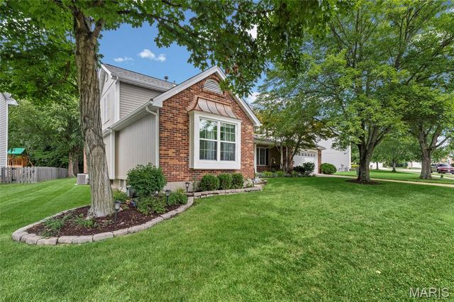 484 Saint Thomas Isle Lane, Wildwood, MO 63040