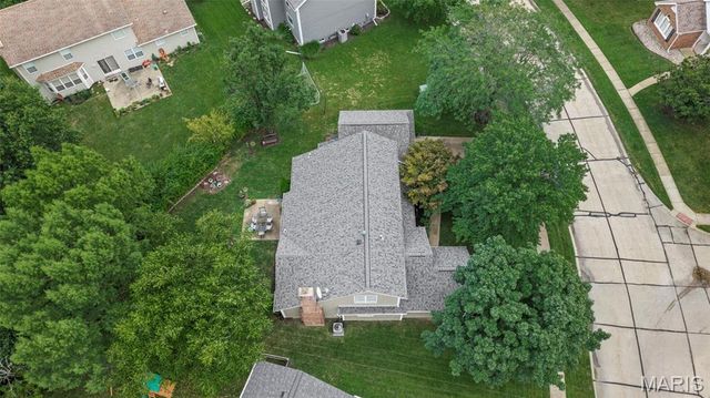 484 Saint Thomas Isle Lane, Wildwood, MO 63040
