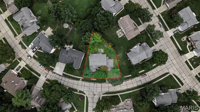 484 Saint Thomas Isle Lane, Wildwood, MO 63040